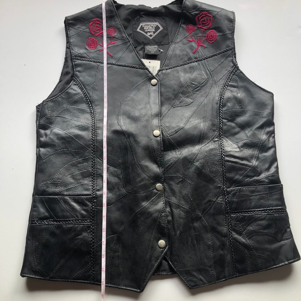 Black leather woman's vest w/red roses size 2XL - Picture 6 of 6